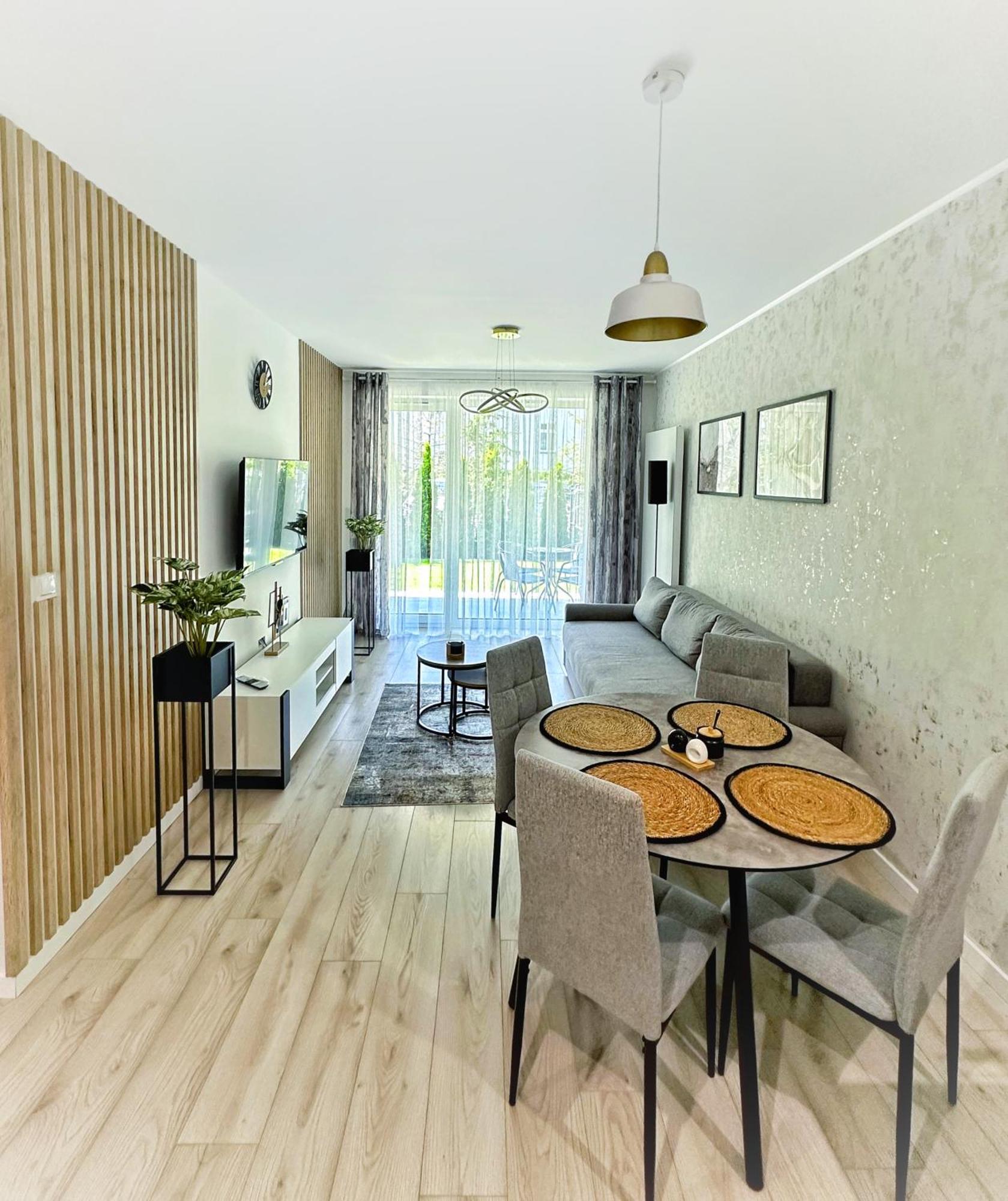 Apartament Whiteblue Kolobrzeg Z Duzym Ogrodkiem - 100 M Od Plazy! Whiteblue Kolberg Apartment Mit Grossem Garten - 100 M Vom Strand Entfernt! Whiteblue Kolobrzeg Apartman S Velkou Zahradou - 100 M Od Plaze! Kołobrzeg Exterior foto